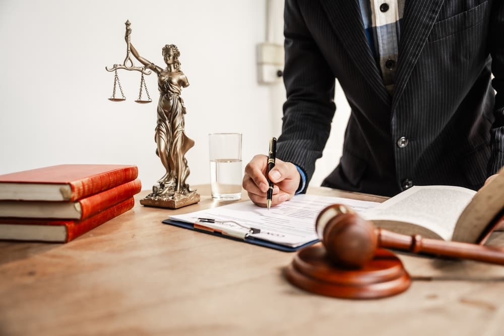 Lawyers meticulously review and verify contracts, ensuring legal compliance and protecting clients' rights. This process involves thorough analysis within the legal framework.